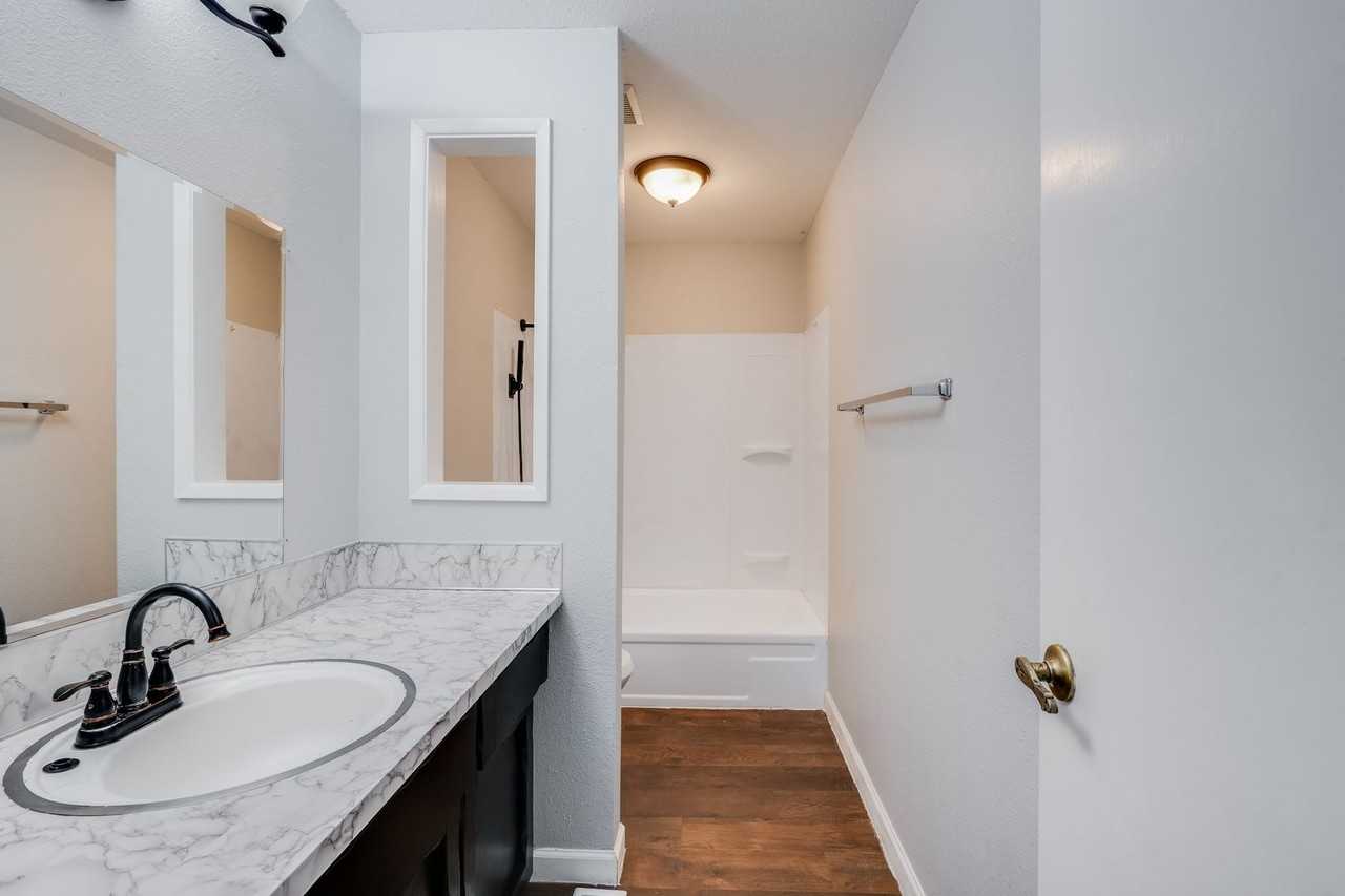 3823 Ne View Pl - Photo 6 of 12