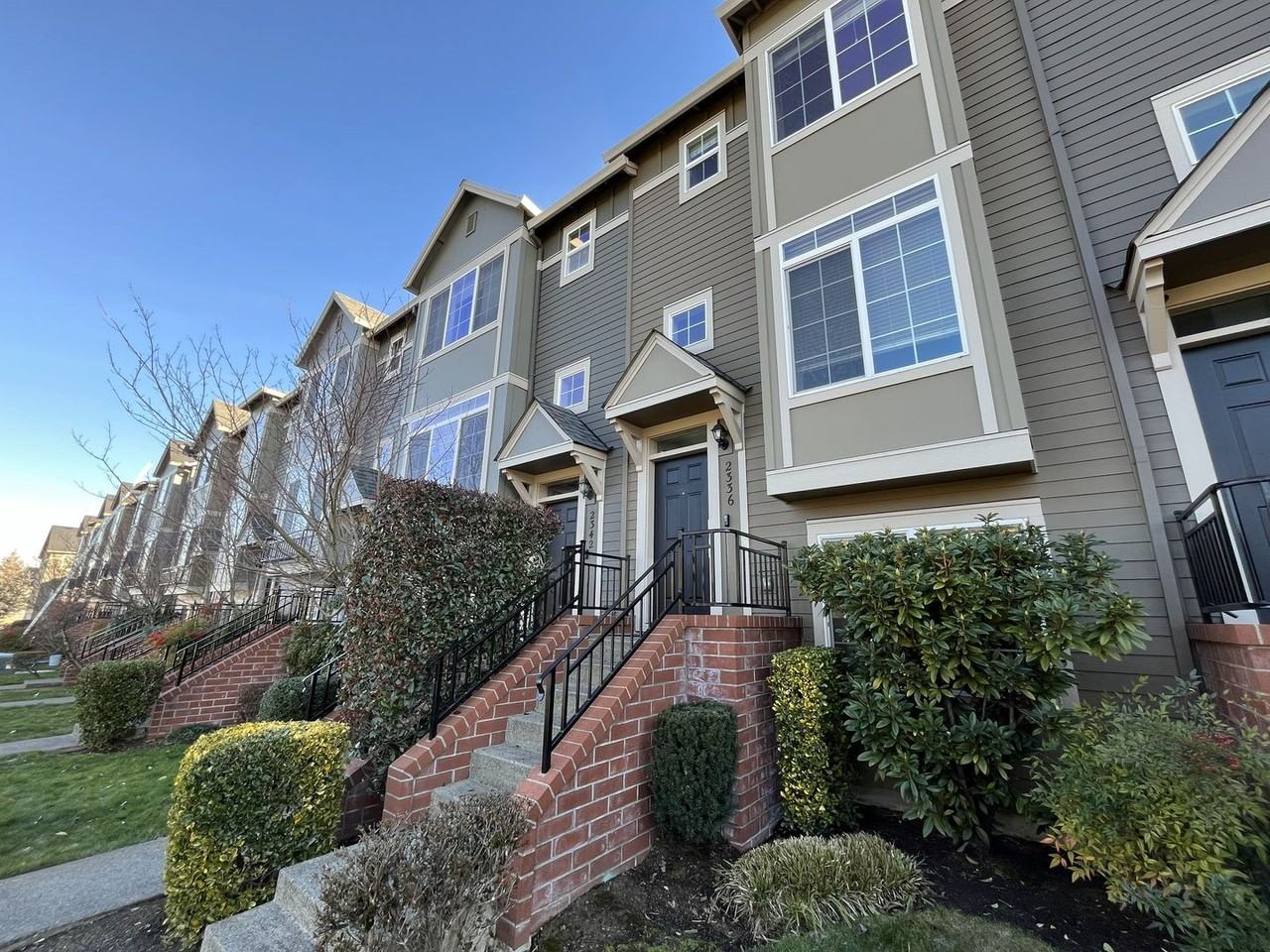 2336 Nw Oak Knoll Pl