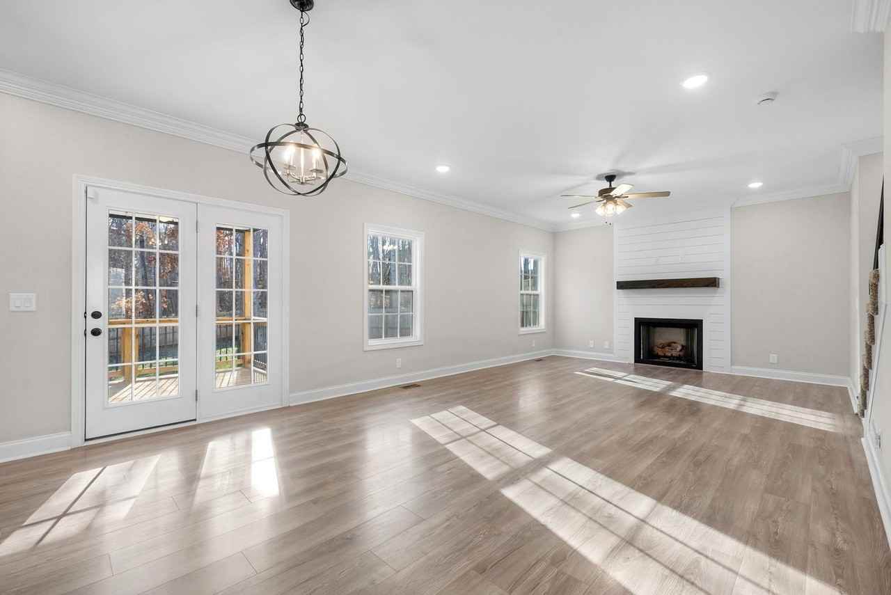 3063 Timberdale Dr - Photo 2 of 34