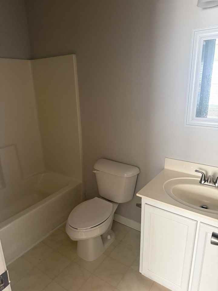 1830 Birch Heights Ct - Photo 3 of 10