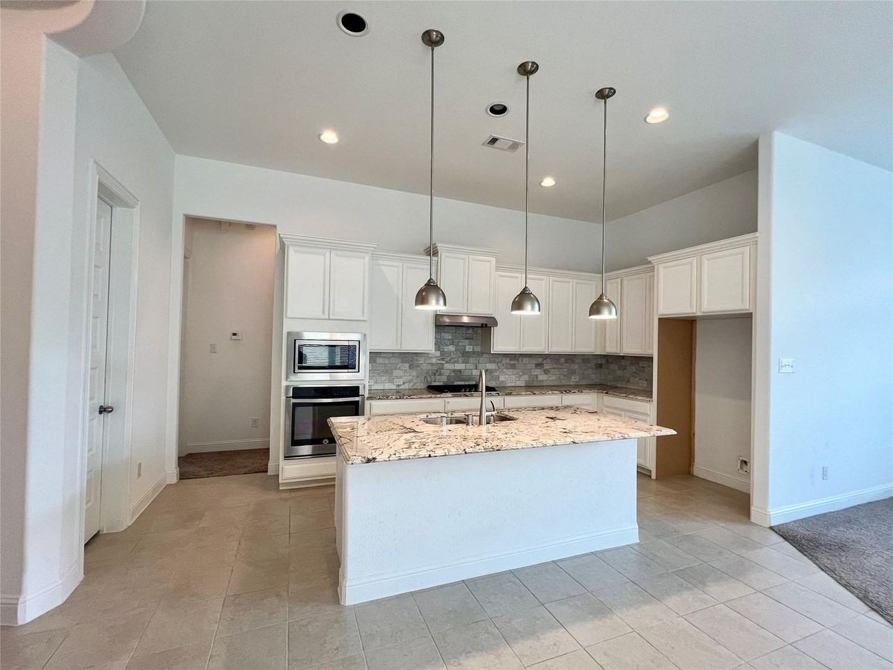 1610 Nacogdoches Valley Dr - Photo 4 of 17