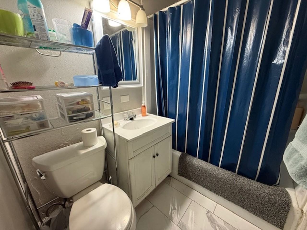 2113 W Kirby Ave - Photo 7 of 9