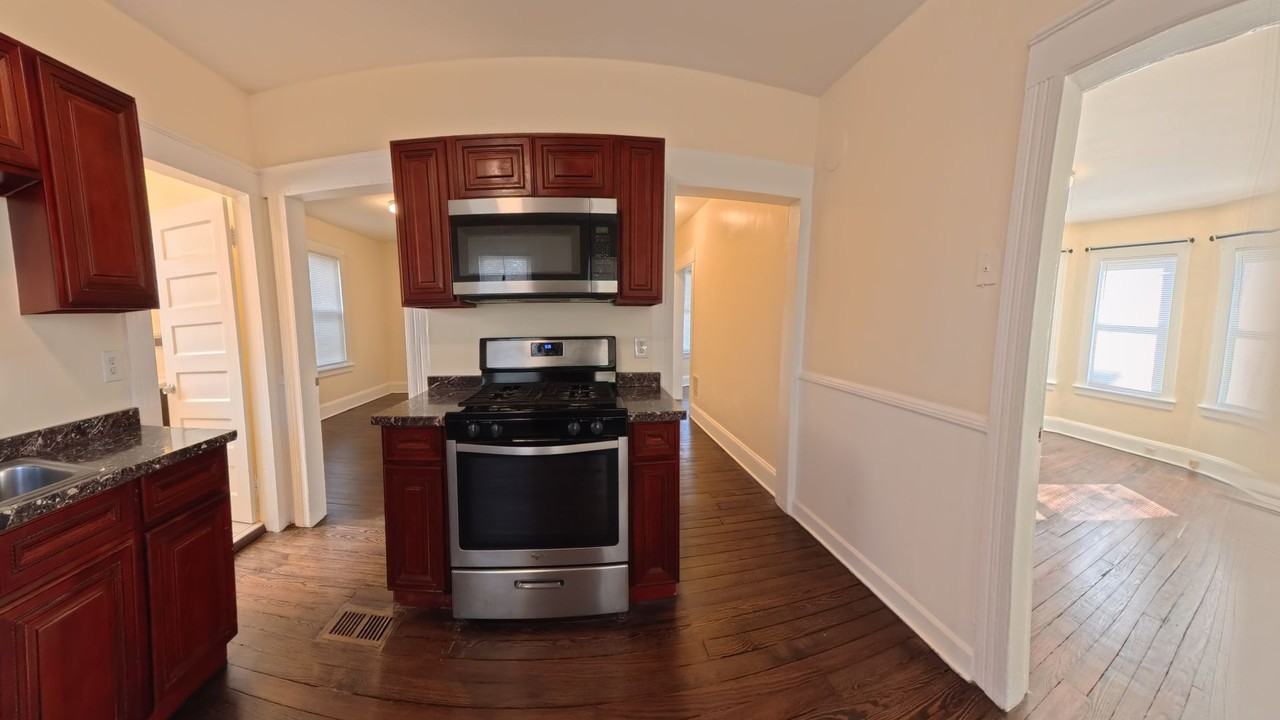 65 Fox St, Unit 1, Bridgeport, CT 06605 - Photo 4 of 13