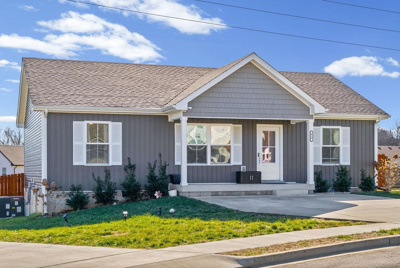 419 Mattingly Dr - Photo 4 of 26