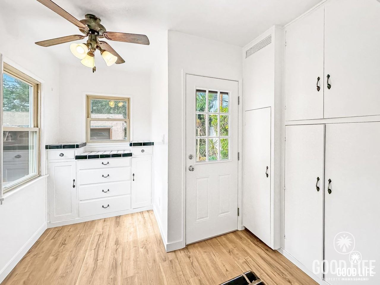 4534 59th St - Photo 5 of 27