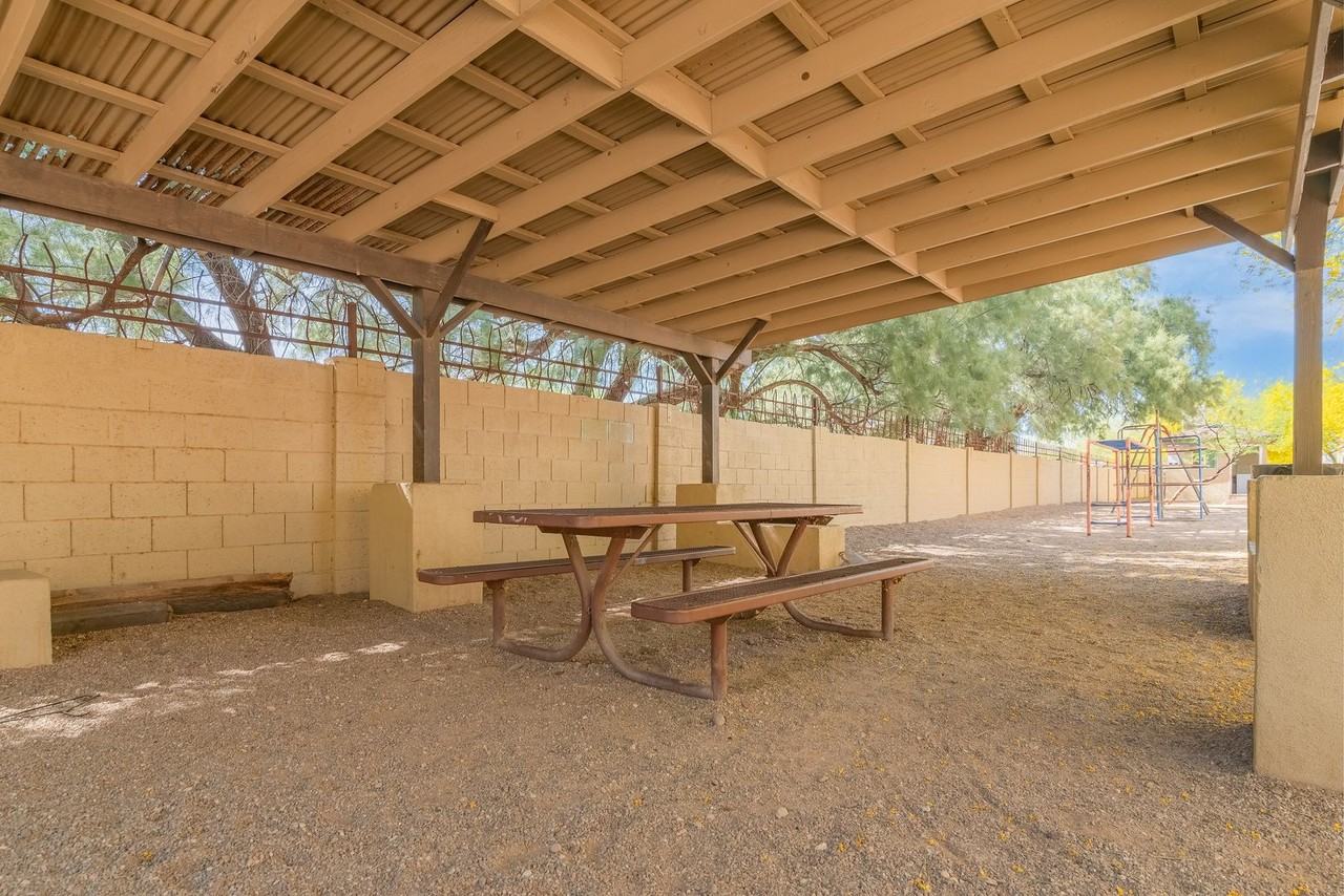 Casa Grande Village - Photo 7 of 23