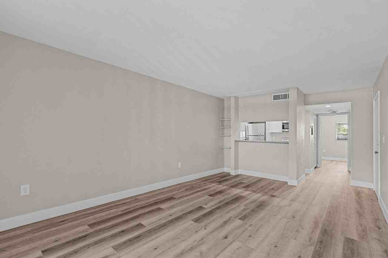 Residences at Maravilla - Photo 6 of 50