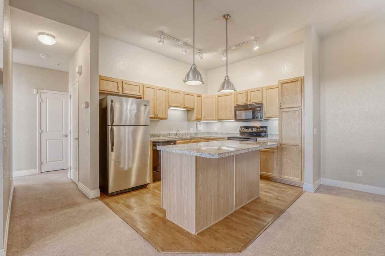 199 Quebec St #K - Photo 5 of 11