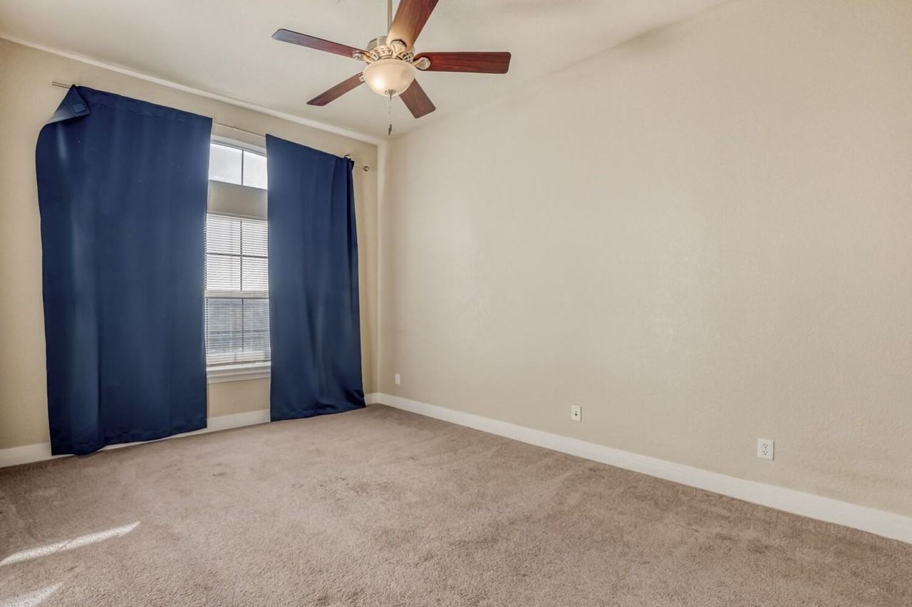 199 Quebec St #K - Photo 6 of 11