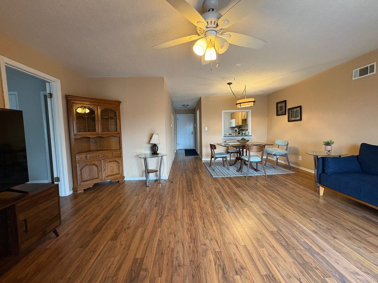 1233 Guelbreth Ln - Photo 7 of 11