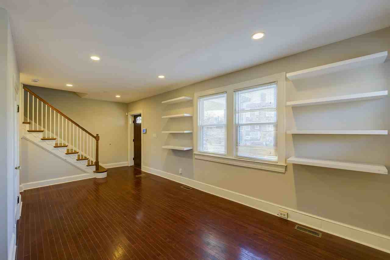 1900 Q St Se - Photo 6 of 50