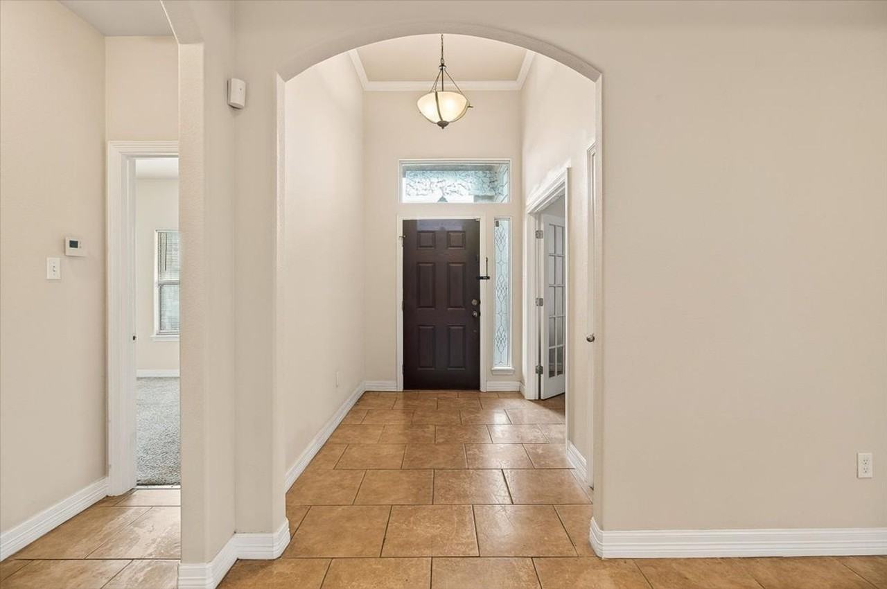 6901 Anastasia - Photo 3 of 50