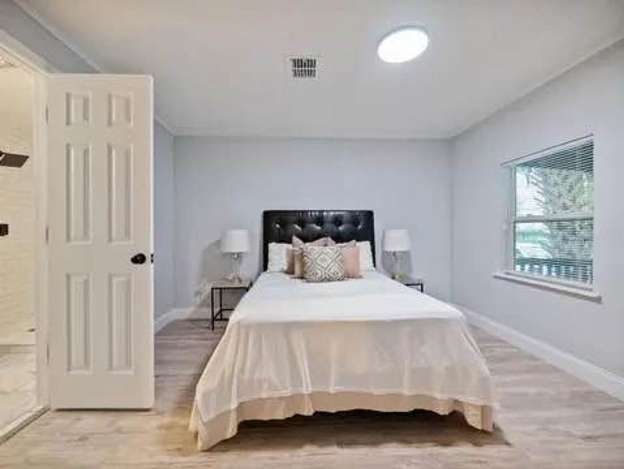 1022 Federal St - Photo 7 of 8