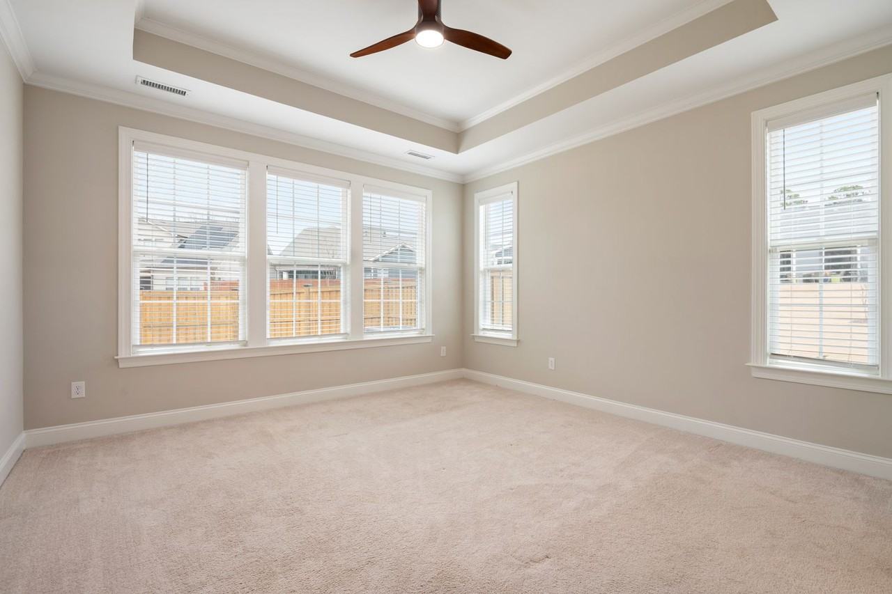 1823 Farm Pond Trl - Photo 5 of 34
