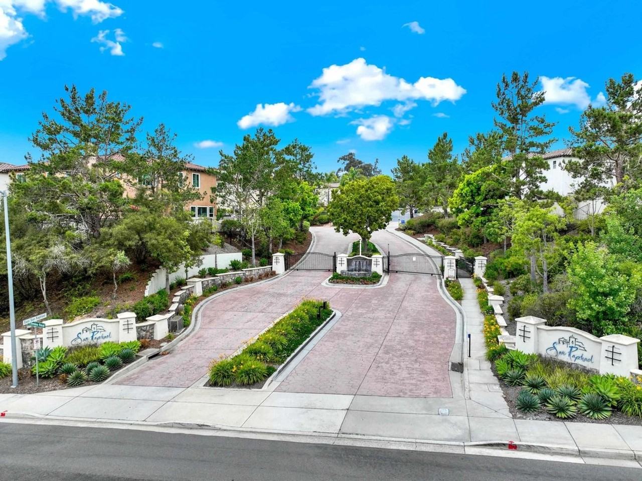 11333 E San Raphael Driveway - Photo 2 of 50