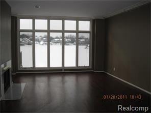 584 Cambridge Way - Photo 2 of 10