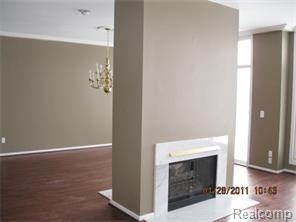 584 Cambridge Way - Photo 3 of 10