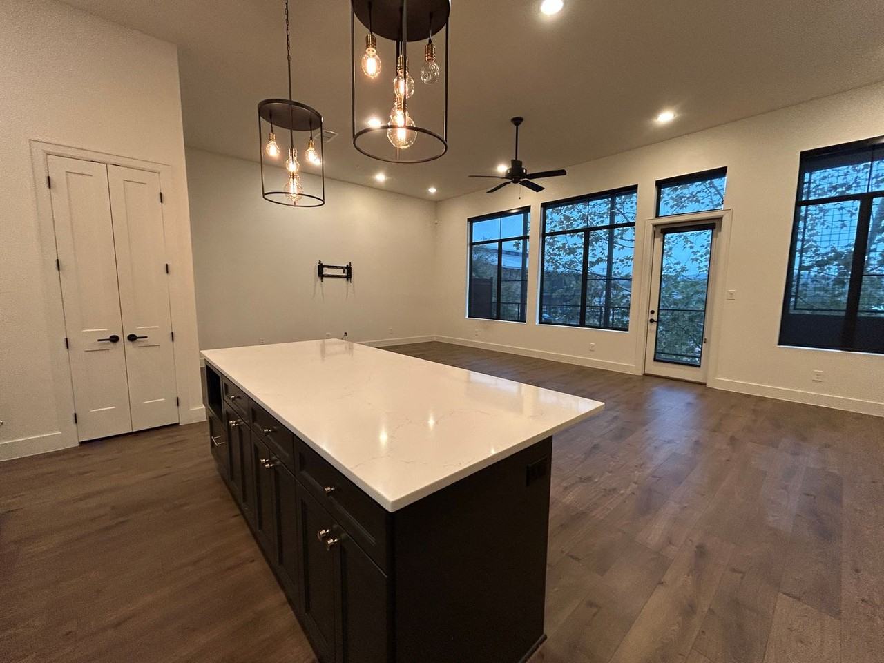 1269 N Academy Ave #1201 - Photo 3 of 36