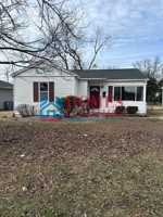 featured image of 2604 Ravenswood Dr