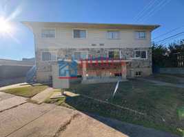 featured image of 1007 S Lincoln Park Dr