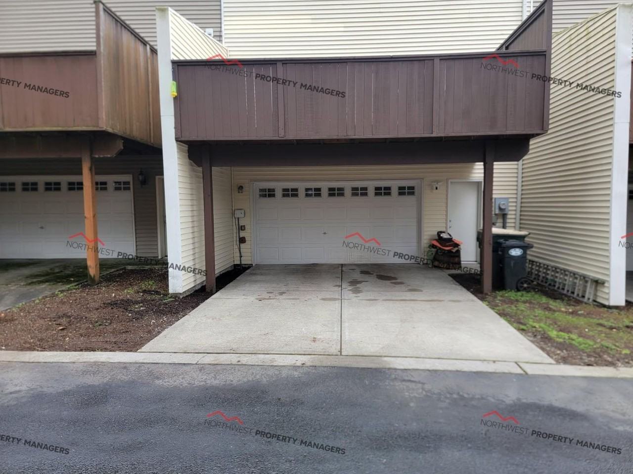 3387 Bali St Ne - Photo 2 of 3