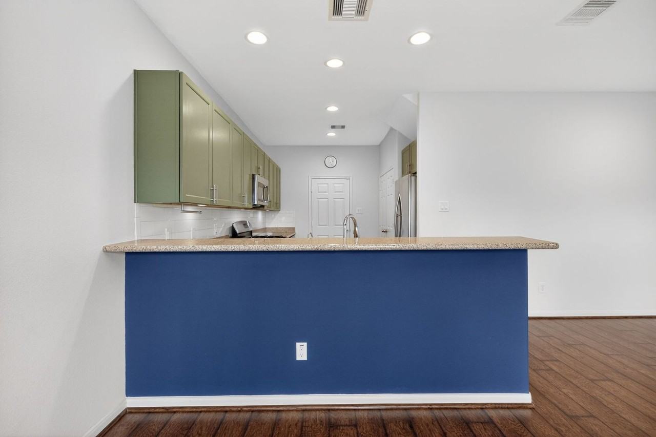 17019 Wilthorne Gardens Ct - Photo 6 of 20