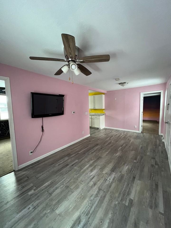 626 W 17th Ave - Photo 3 of 7