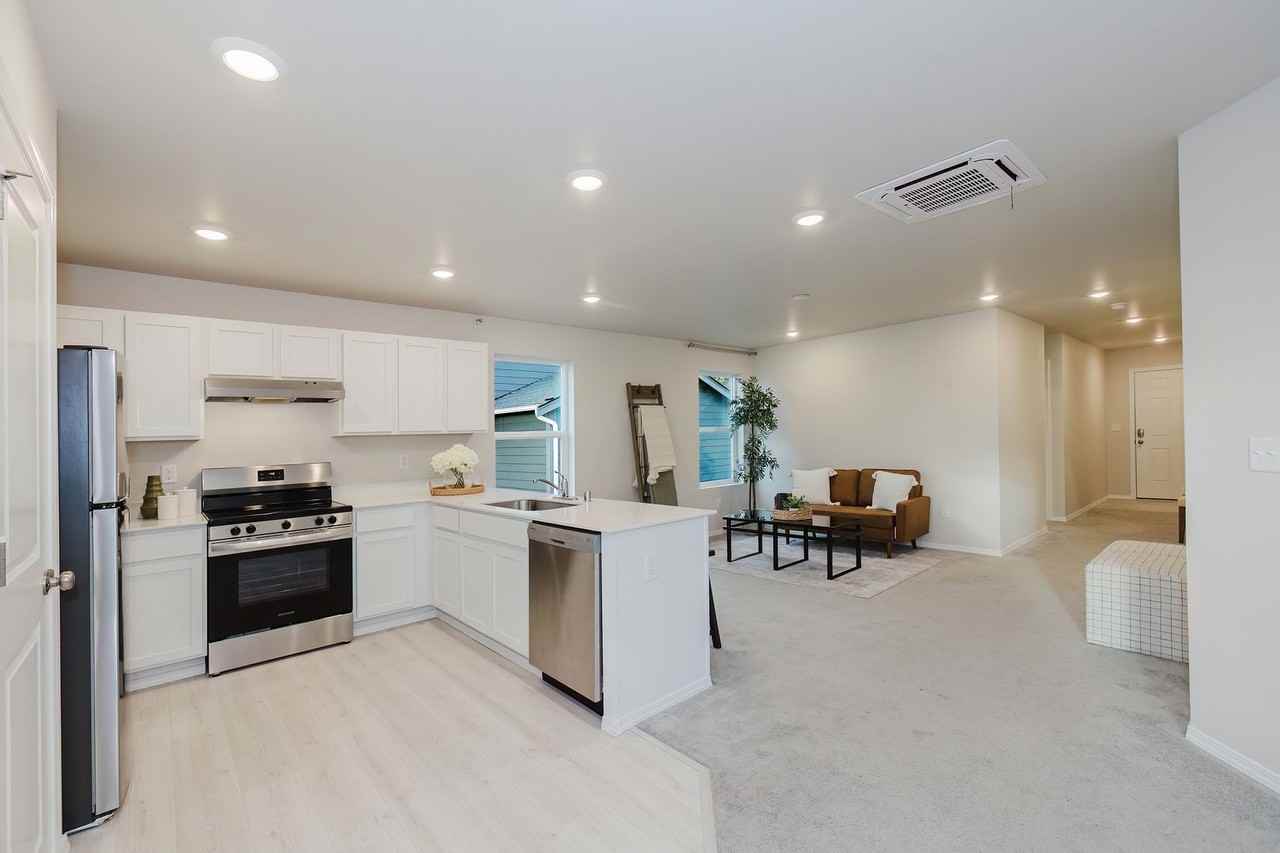 240 Ne Olympic Rdg - Photo 5 of 6