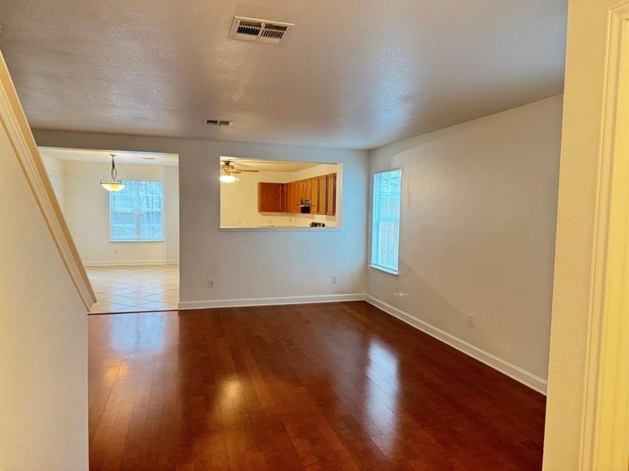 13718 Merseyside Dr - Photo 2 of 24