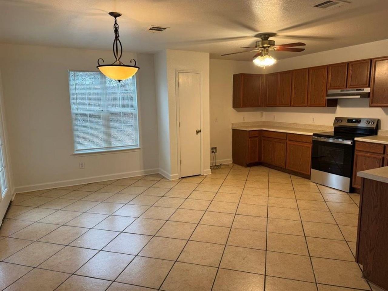 13718 Merseyside Dr - Photo 3 of 24