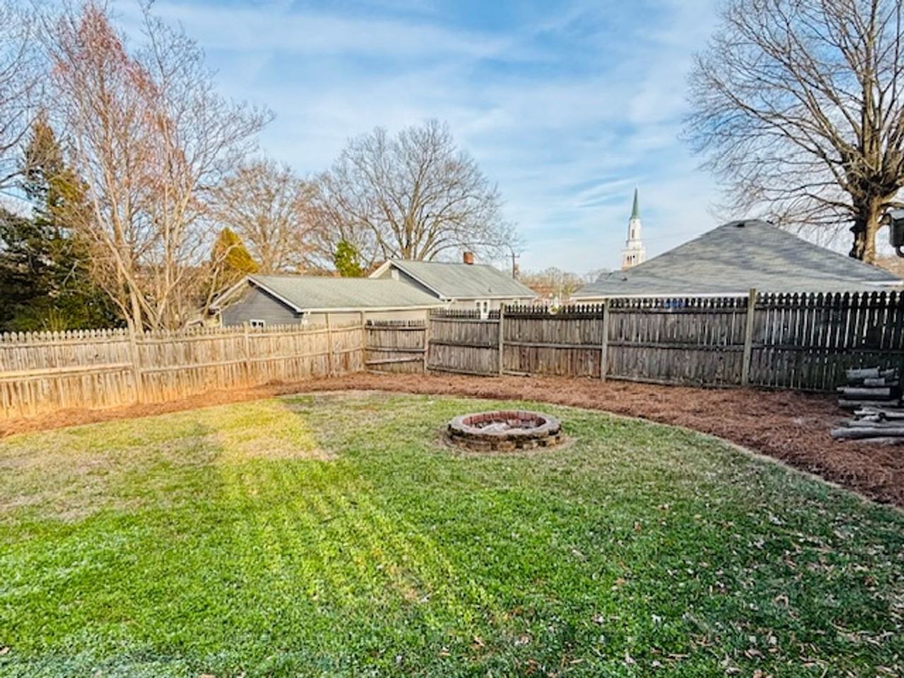 109 S Rose Ave - Photo 4 of 6