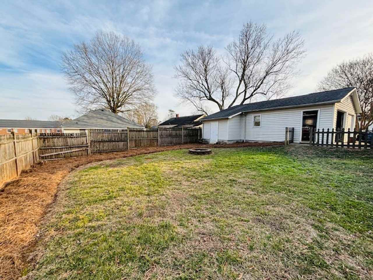 109 S Rose Ave - Photo 5 of 6