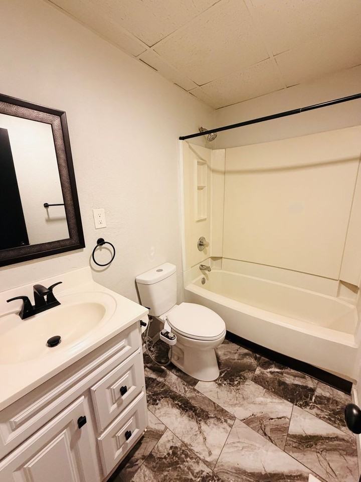 456 Augusta St - Photo 6 of 8