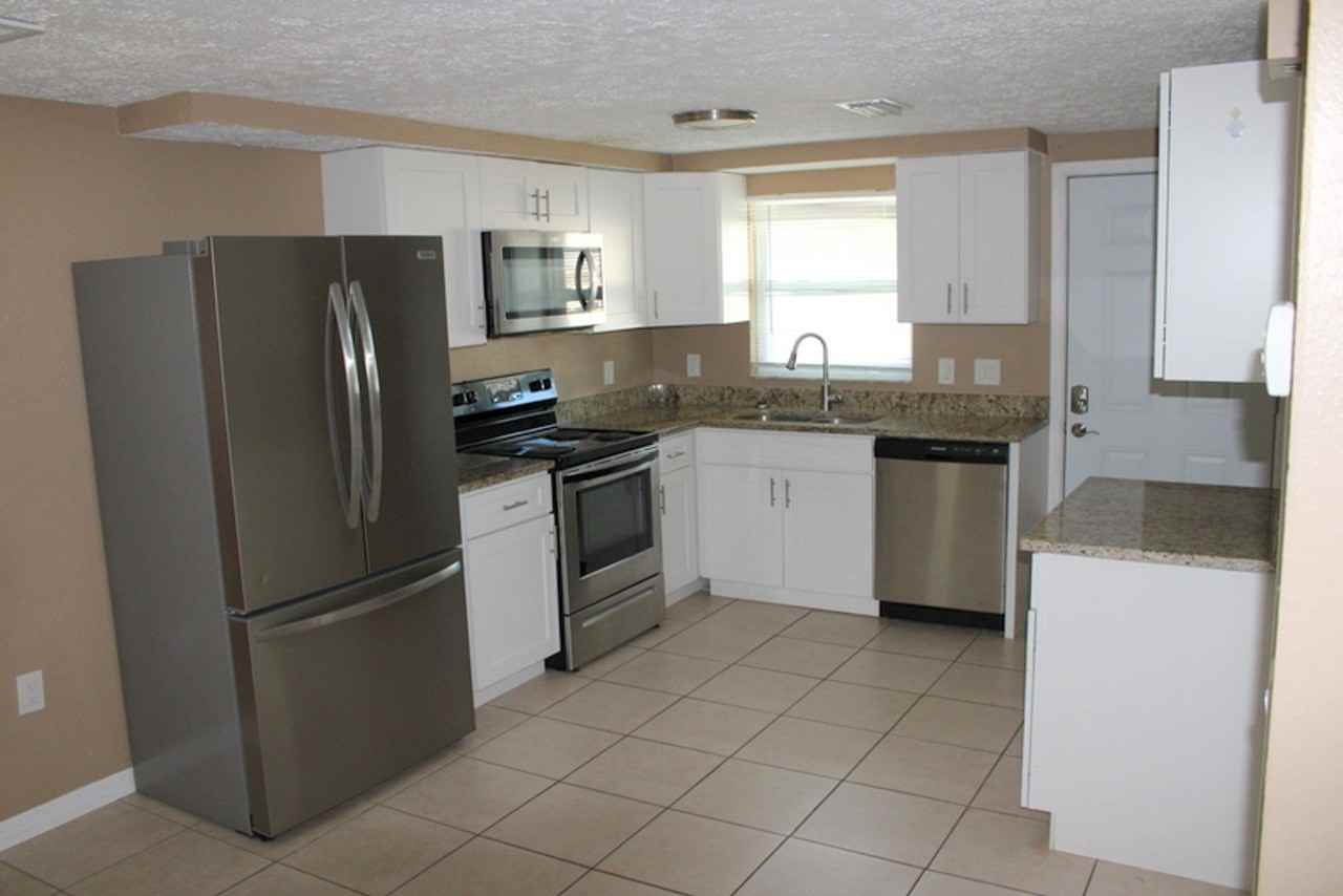 7138 Bellaire Ter - Photo 3 of 8