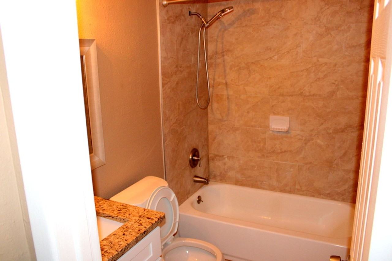 7138 Bellaire Ter - Photo 7 of 8