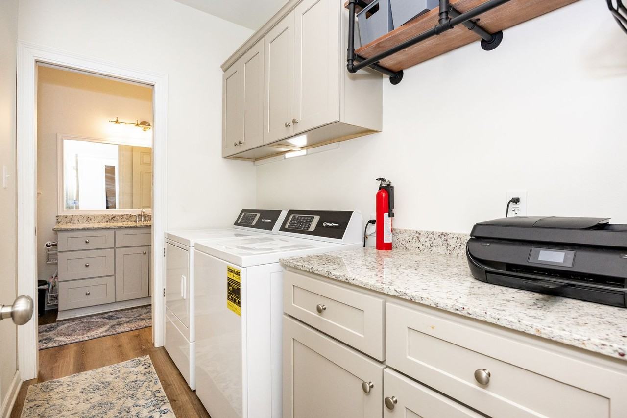 1648 Mary Evers Dr - Photo 5 of 20