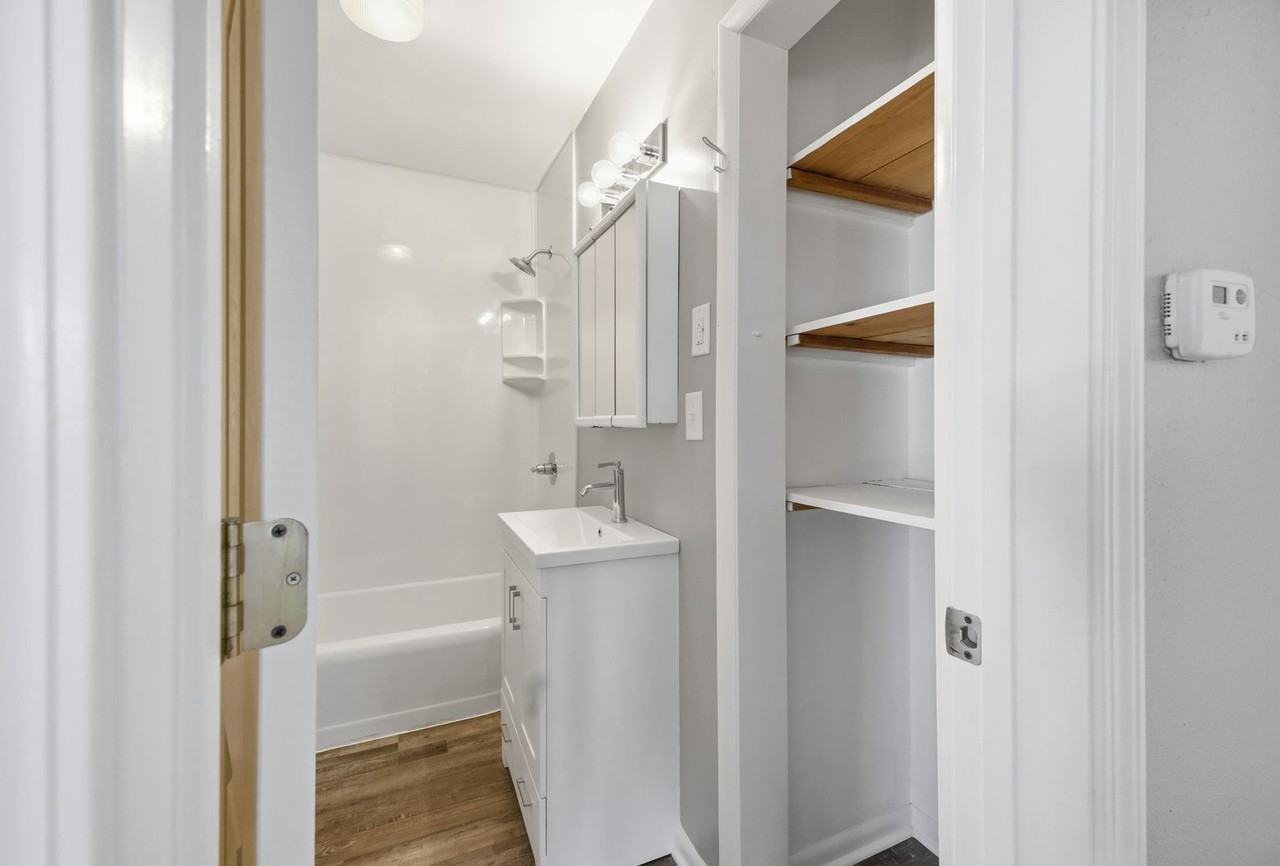 1511 S 24th St - Photo 4 of 23