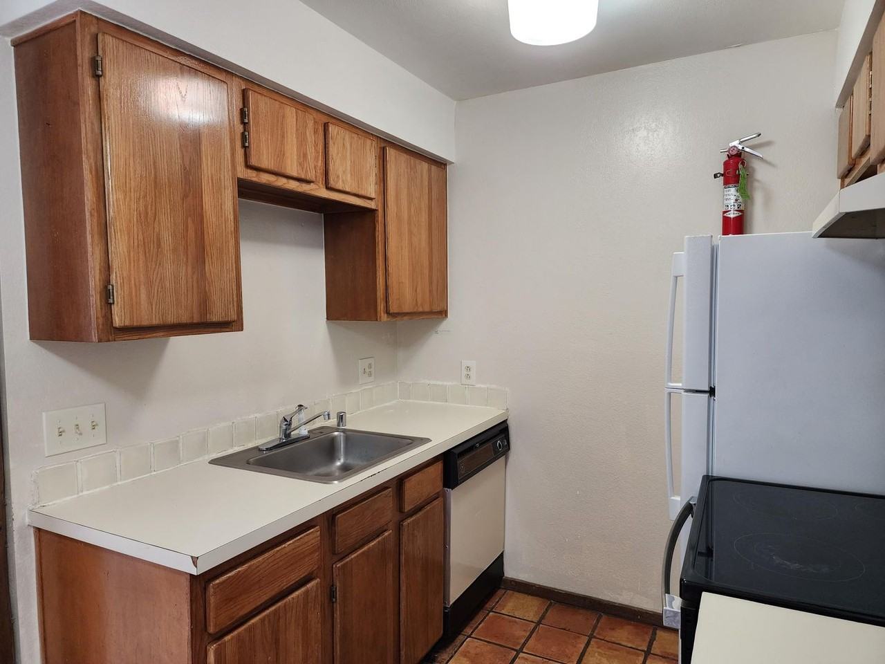 2600 W Zia Rd #F14 - Photo 3 of 11