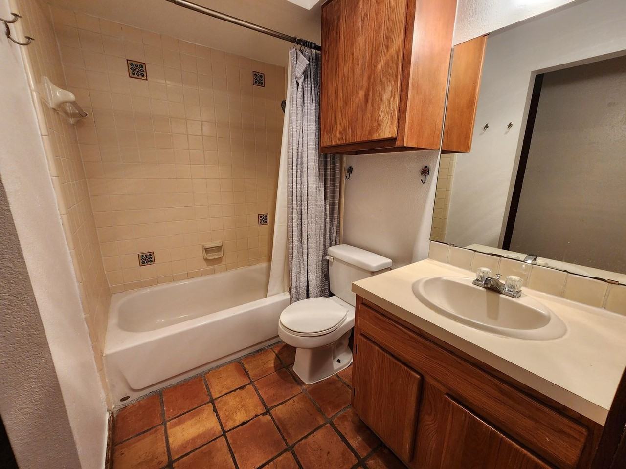 2600 W Zia Rd #F14 - Photo 7 of 11