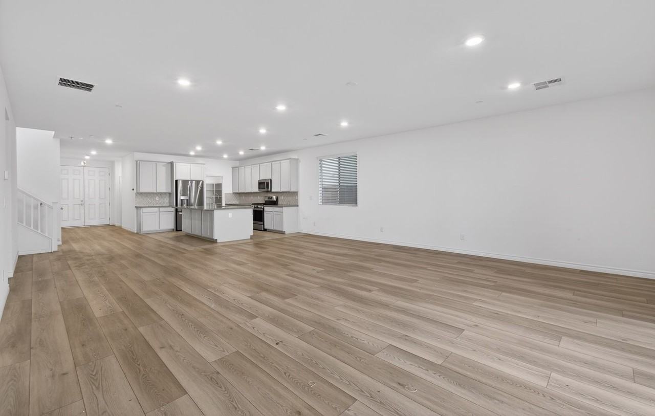 238 Polaris Ridge Ave - Photo 3 of 37