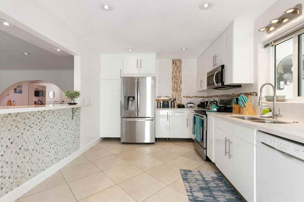 1900 N Victoria Park Rd - Photo 3 of 29