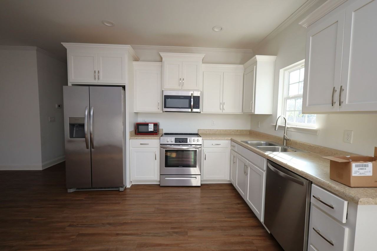 2308 Mimosa Dr #A - Photo 4 of 11