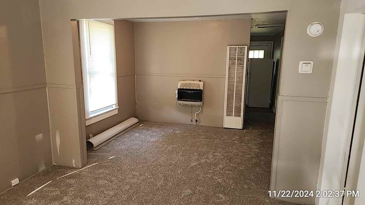 716 Bronson St - Photo 4 of 15