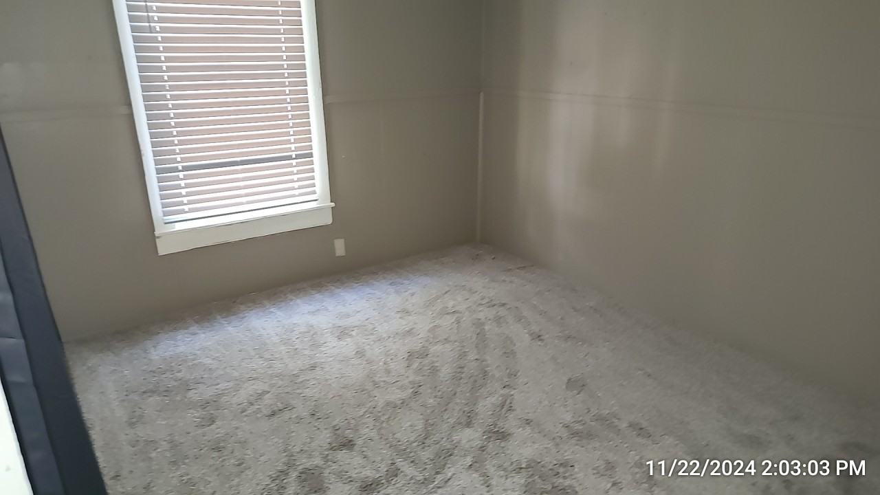 716 Bronson St - Photo 7 of 15