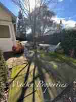 featured image of 381 E 9th St #B