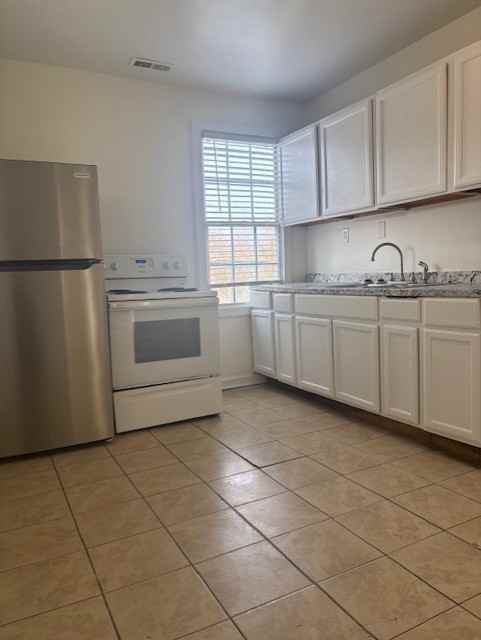 2922 Noble Ave #B - Photo 6 of 16