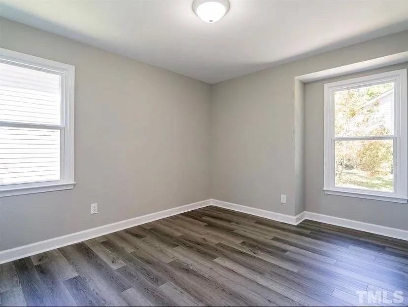 3208 Harmony Ct - Photo 7 of 32