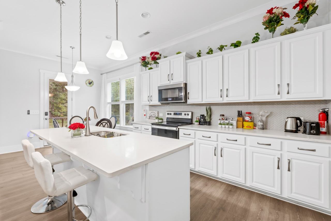 1727 Grace Ln - Photo 6 of 50