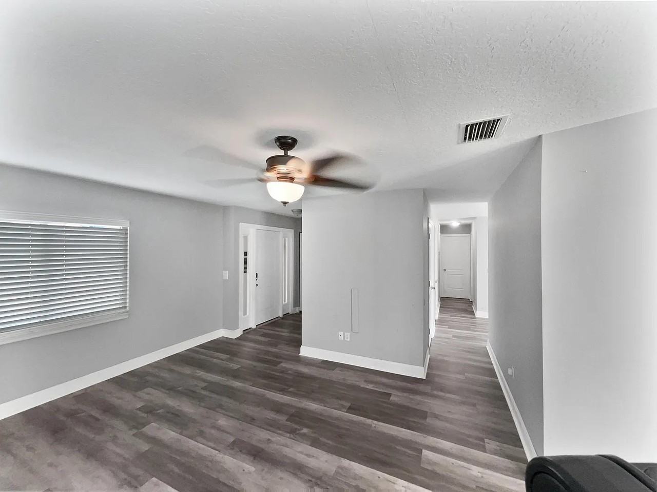 409 E Coconut Ave - Photo 6 of 10