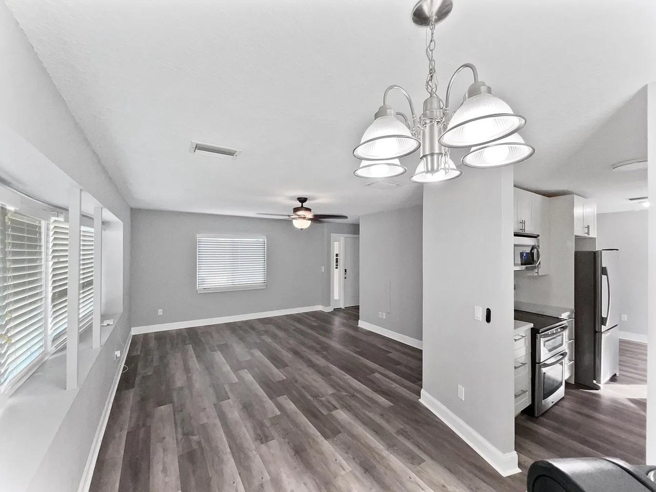 409 E Coconut Ave - Photo 5 of 10